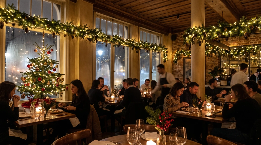 Restoran dış cephesinde yılbaşı kar tanesi ve yıldız dekorları